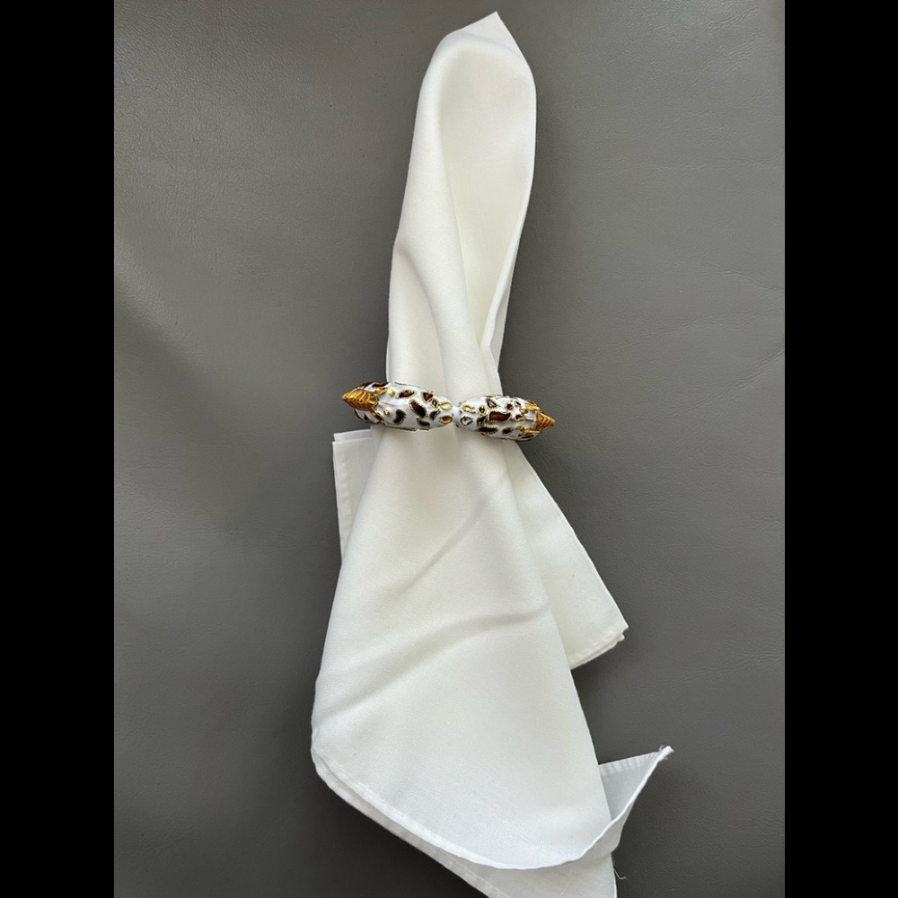 For MMDESQ Metal Giraffe Napkin Rings - from Barney’s New York 4 for $40 - Picture 2 of 3